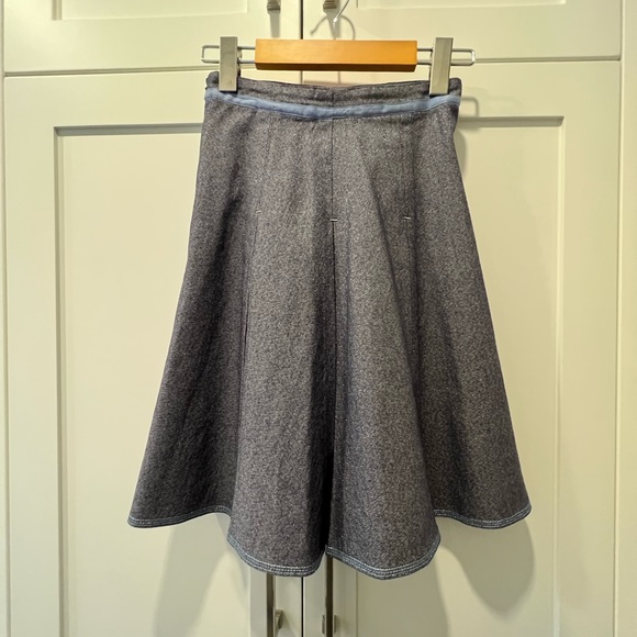 Gap girl’s Holiday sparkle skirt and top outfit - Picture 4 of 16